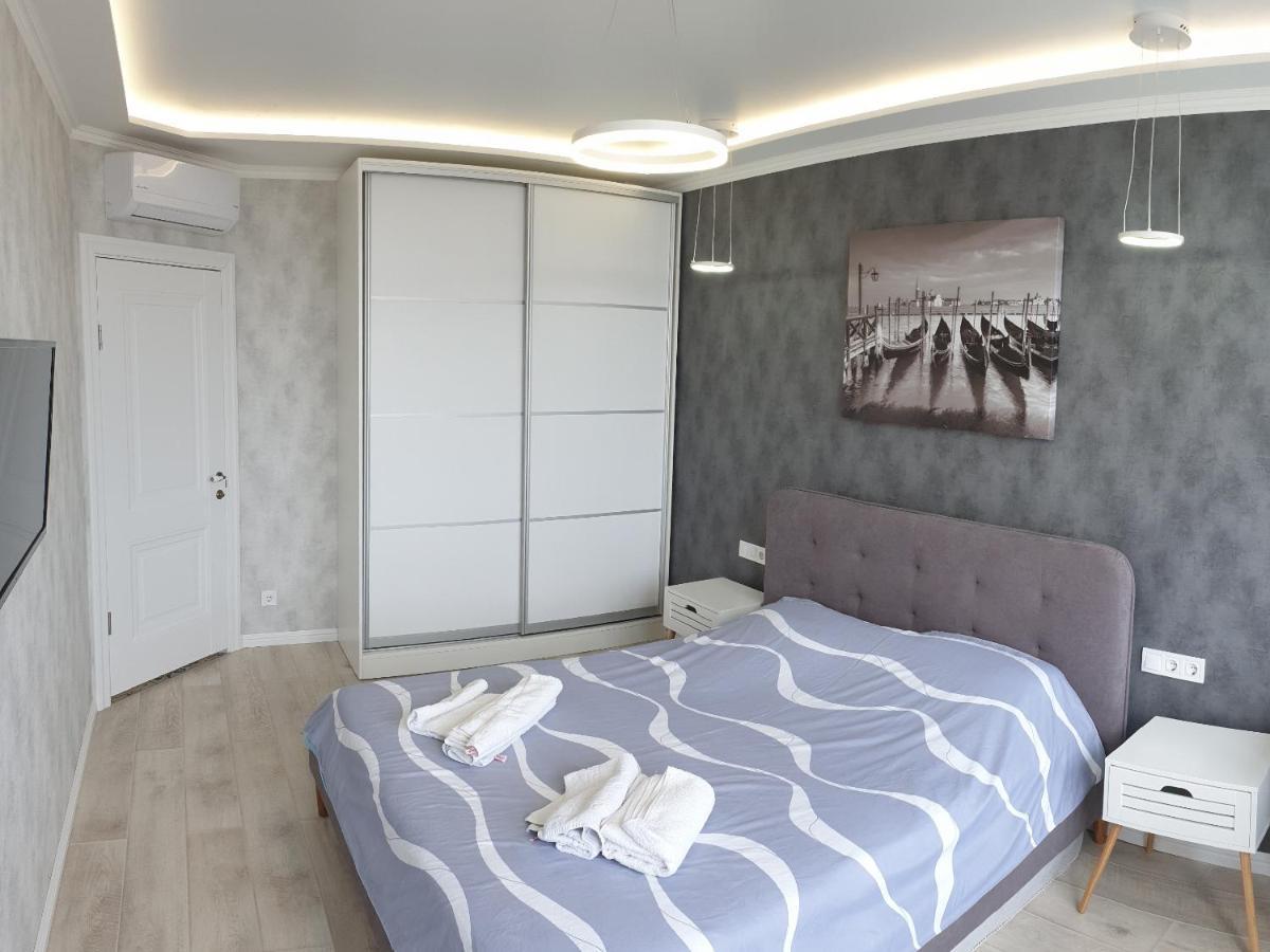 Apartment Sky 24 Floor In Centre Одеса Екстериор снимка